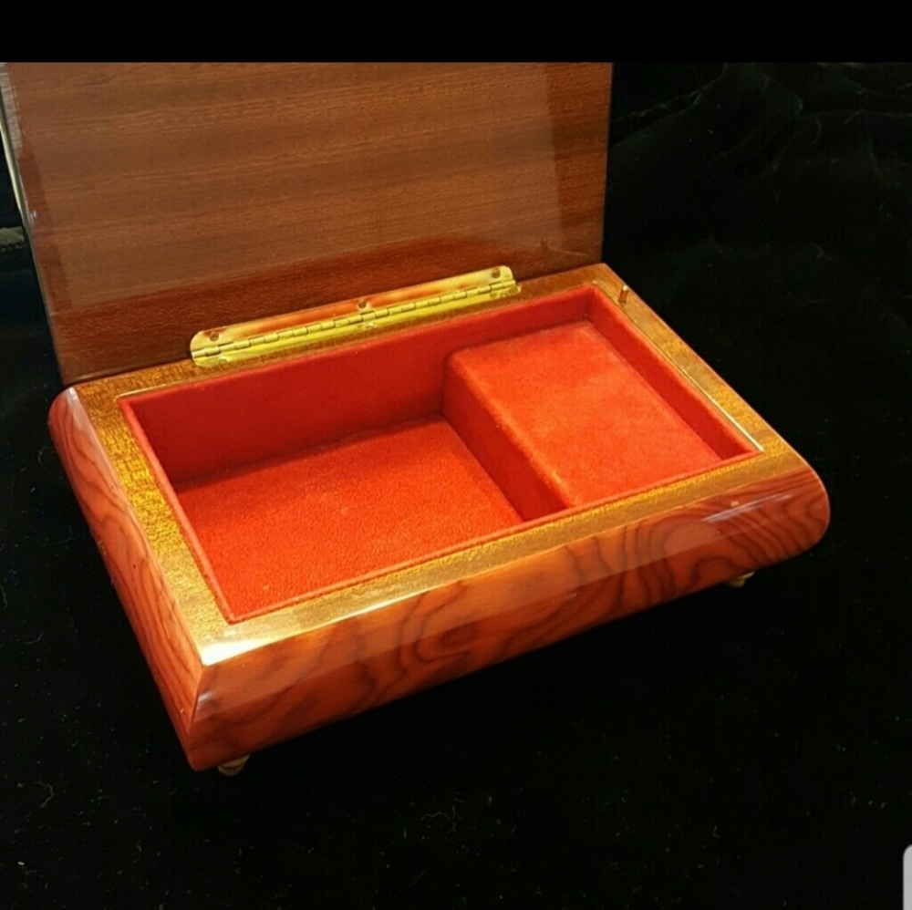 Jewelry Box - Picture 3 of 4